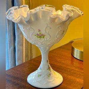 Absolutely stunning Vintage Fenton compote (hand painted)